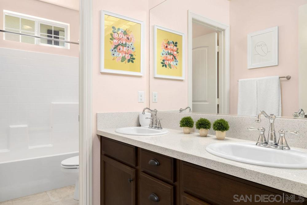 1077 Primrose Lane Encinitas, CA 92024 - Photo 21 of 25 Gallery Image 21