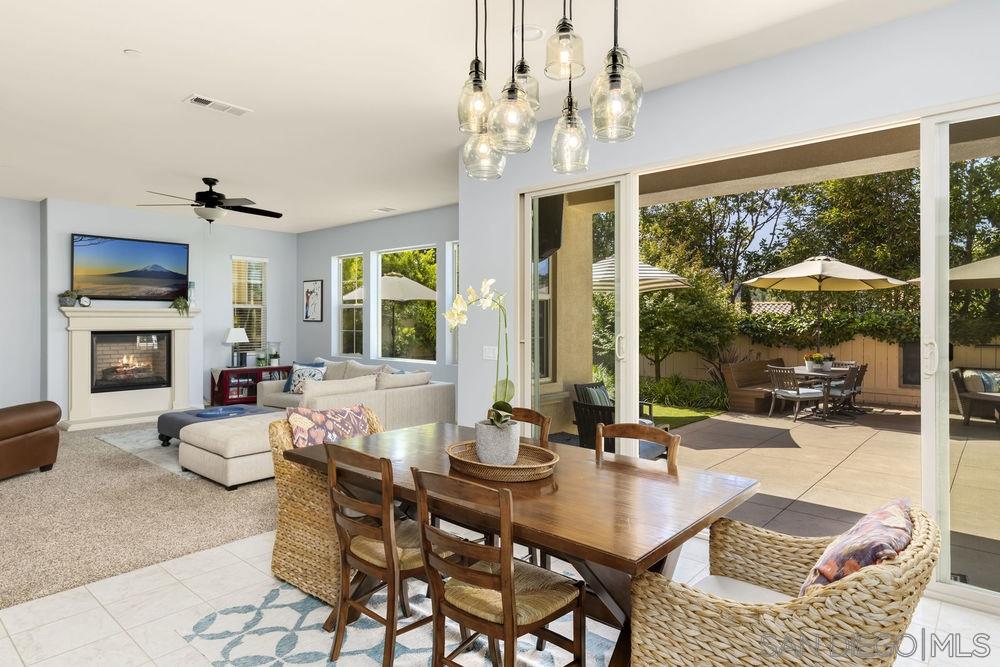 1077 Primrose Lane Encinitas, CA 92024 - Photo 10 of 25 Gallery Image 10