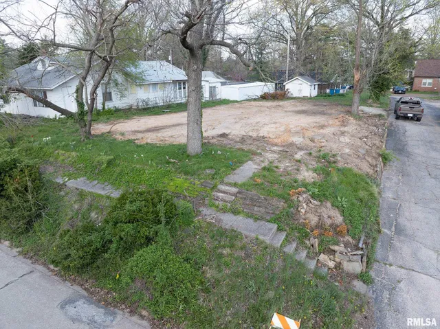 $5,500 | 704 North 8th Street, Mount Vernon, IL 62864