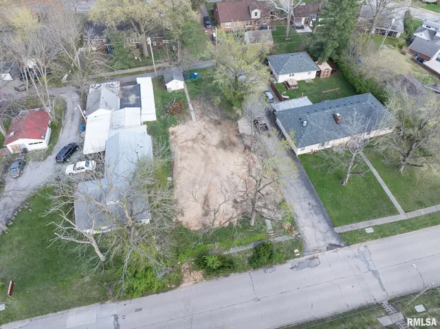 $5,500 | 704 North 8th Street, Mount Vernon, IL 62864