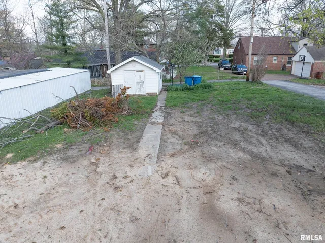 $5,500 | 704 North 8th Street, Mount Vernon, IL 62864