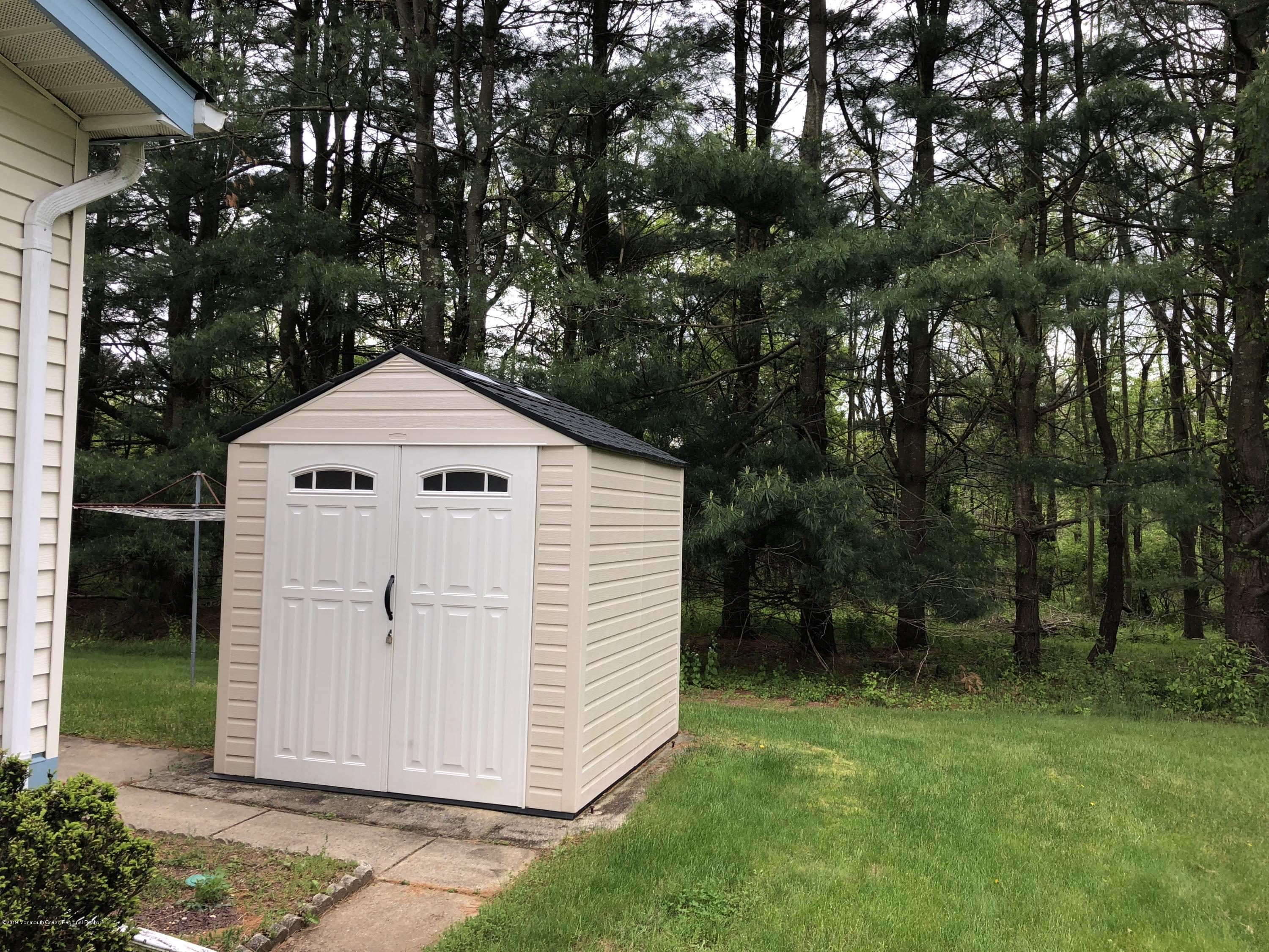488 Rosalind Road Freehold, NJ 07728 - Photo 16 of 17 IMG_0857