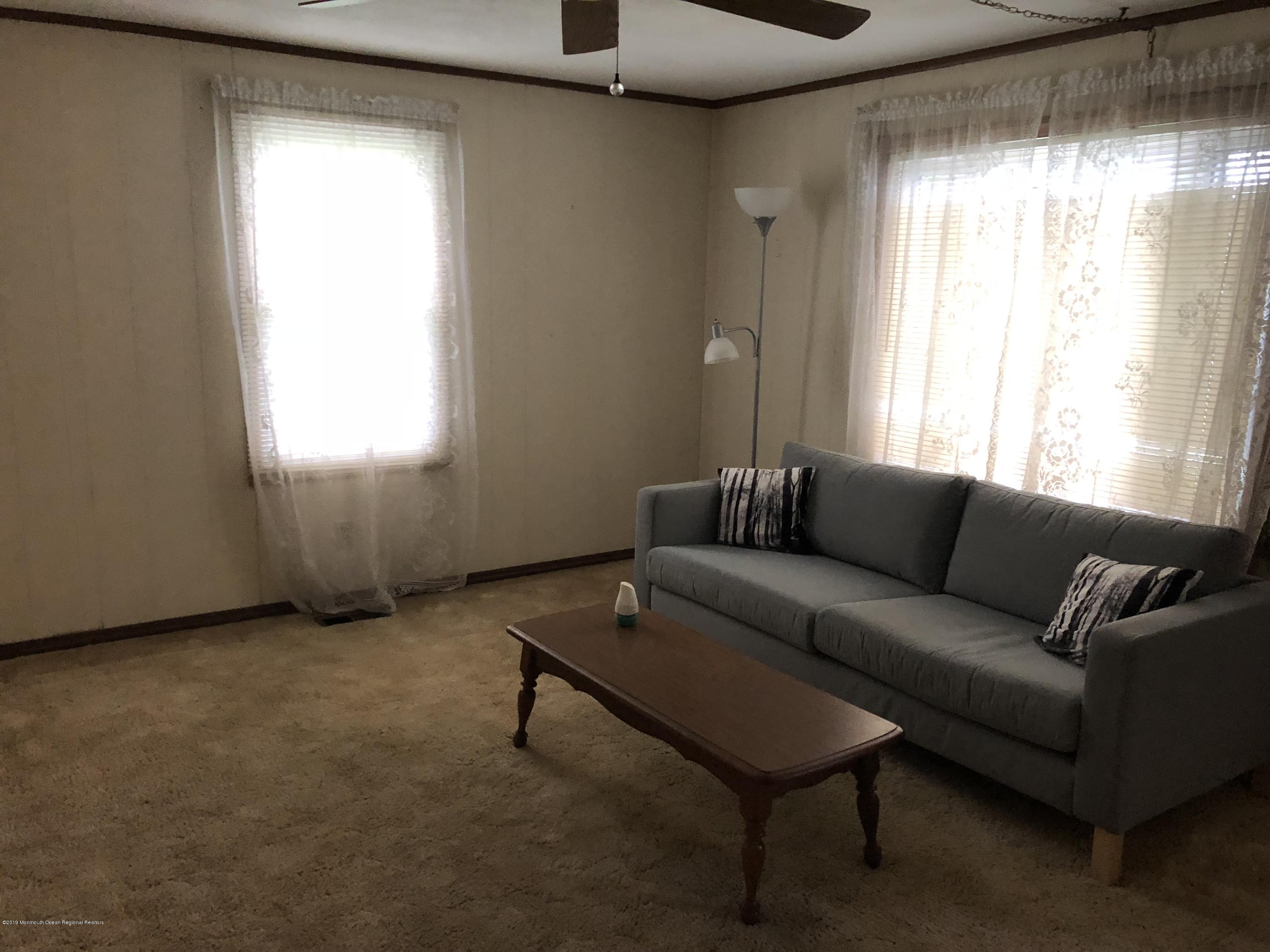 488 Rosalind Road Freehold, NJ 07728 - Photo 3 of 17 IMG_0839