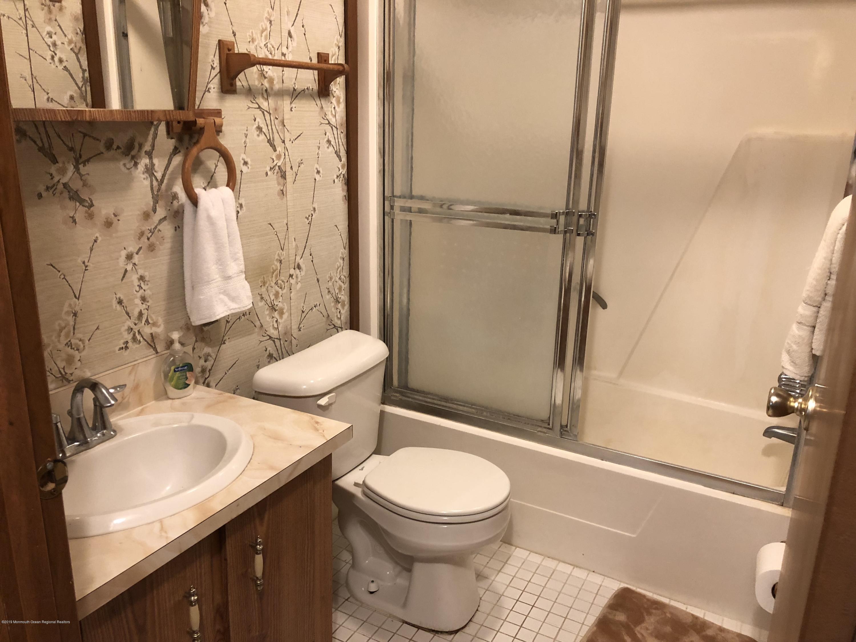 488 Rosalind Road Freehold, NJ 07728 - Photo 9 of 17 IMG_0846