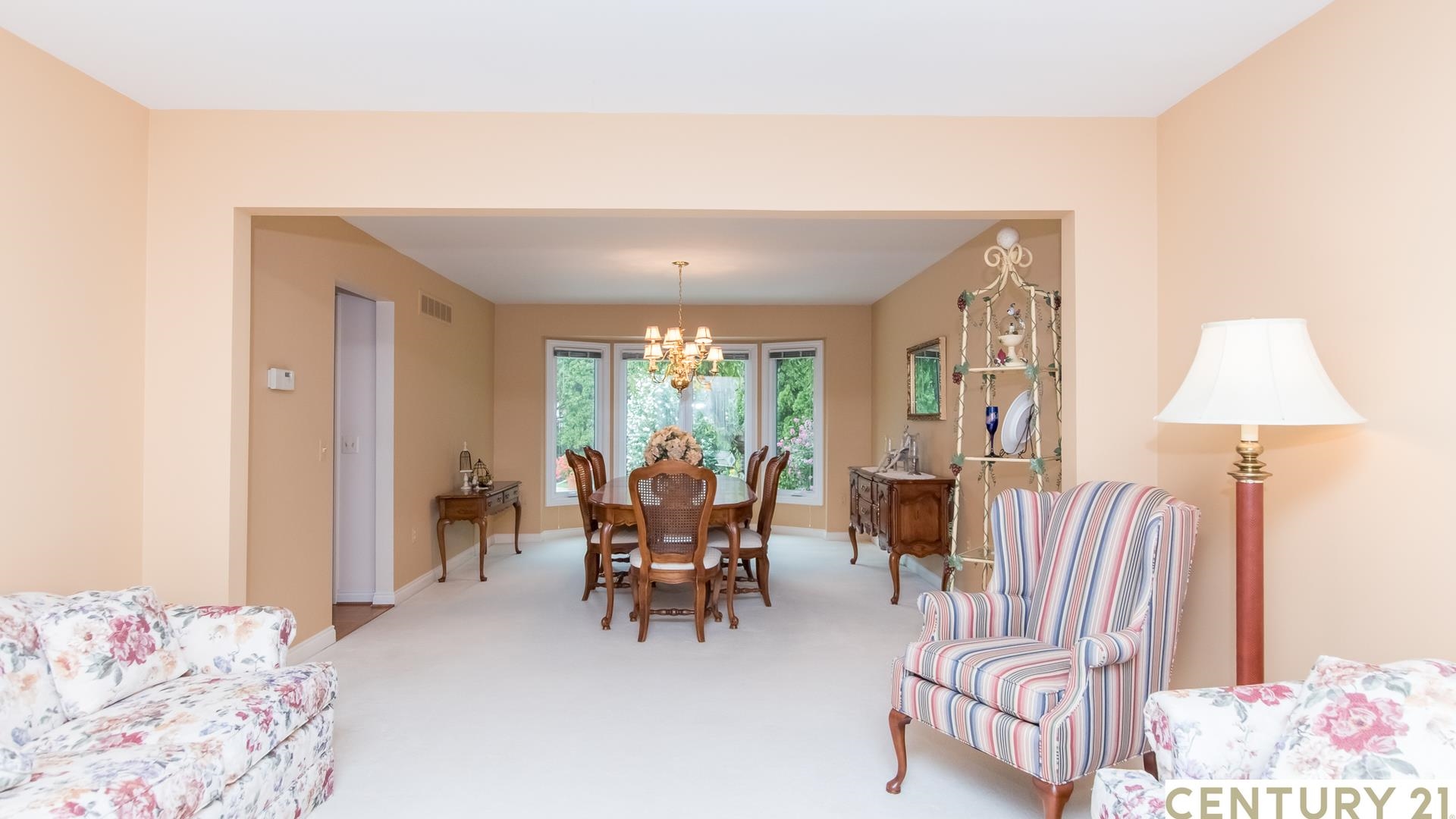396 Oakbridge Drive Rochester, MI 48306 - Photo 28 of 99 50121464-27.JPG