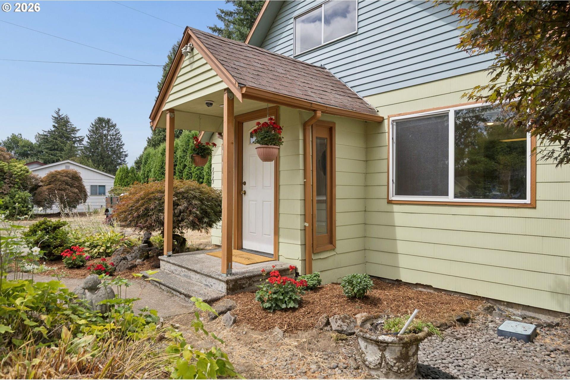5127 Southeast Welch Road Gresham, OR 97080 - Photo 3 of 46 Gallery Image 3