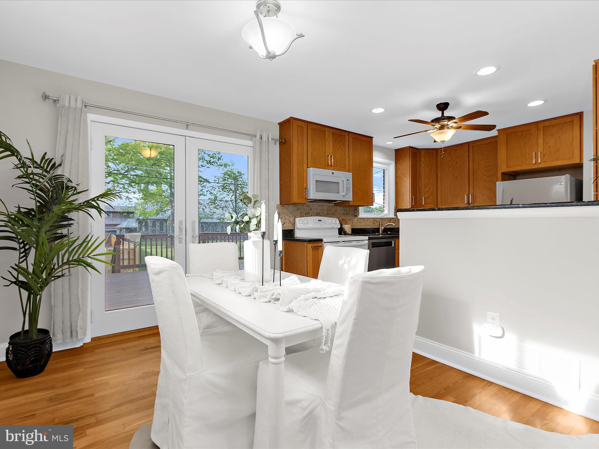 619 Southmont Road Baltimore, MD 21228 - Photo 8 of 38 Gallery Image 8