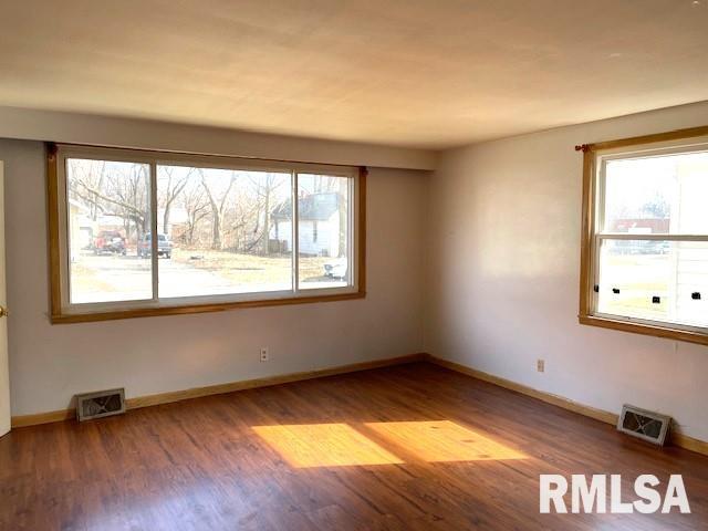 1905 South 13th Street Springfield, IL 62703 - Photo 3 of 15