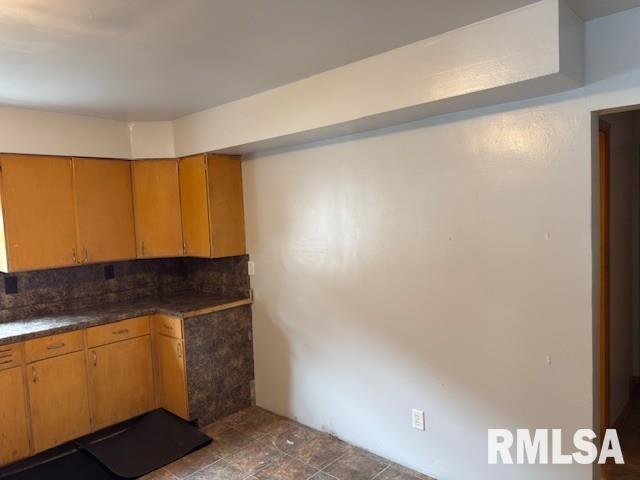 1905 South 13th Street Springfield, IL 62703 - Photo 6 of 15