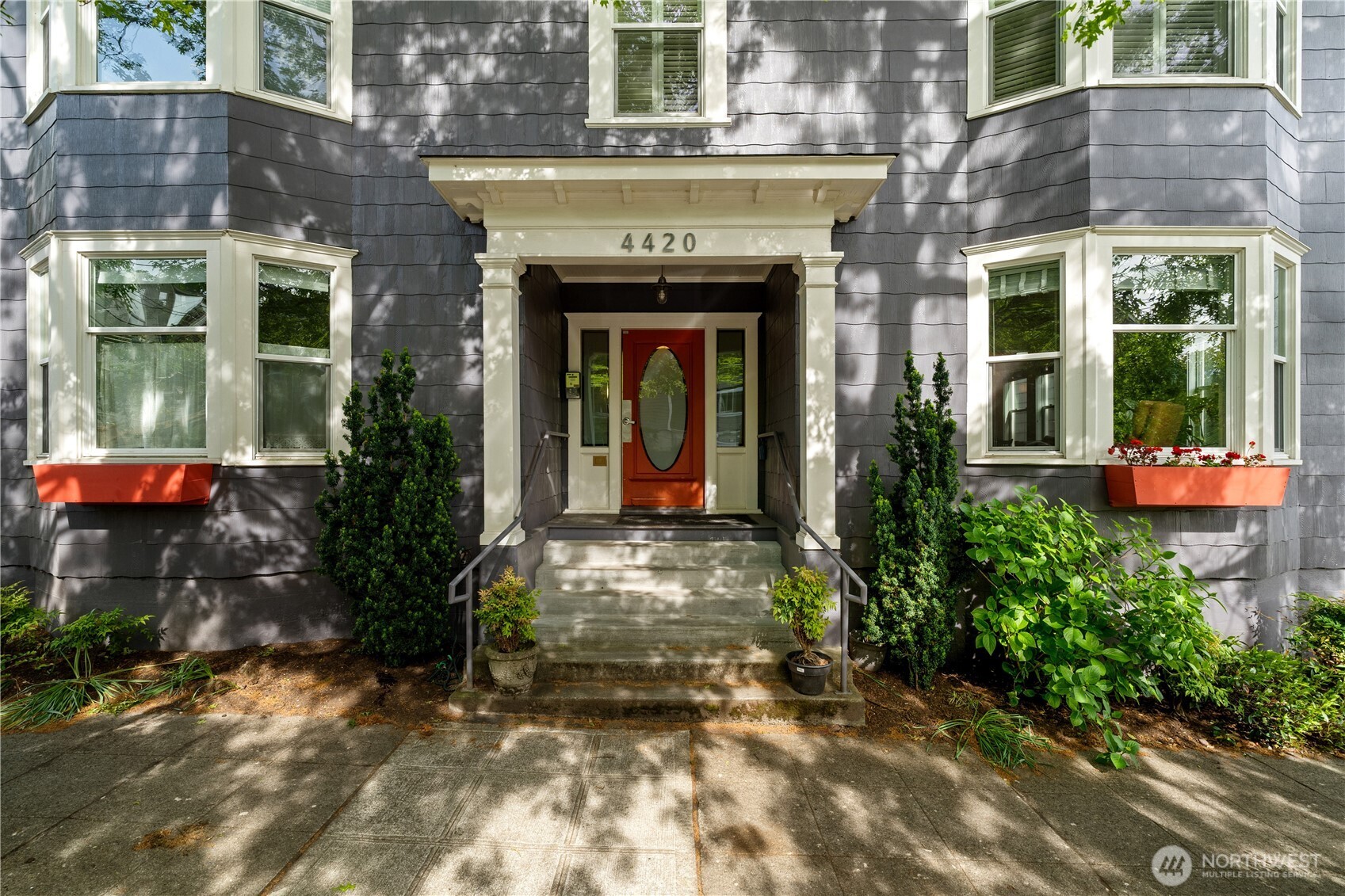 4420 Dayton Avenue North, Unit 2 Seattle, WA 98103 - Photo 1 of 32