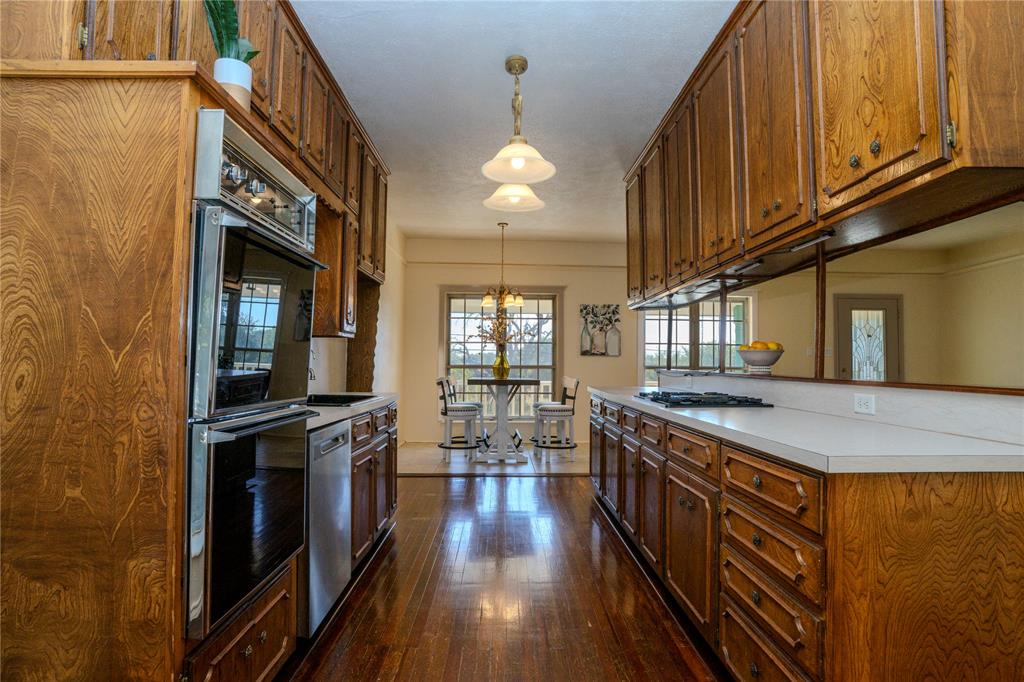 624 Alexander Road Stephenville, TX 76401 - Photo 8 of 31 Gallery Image 8