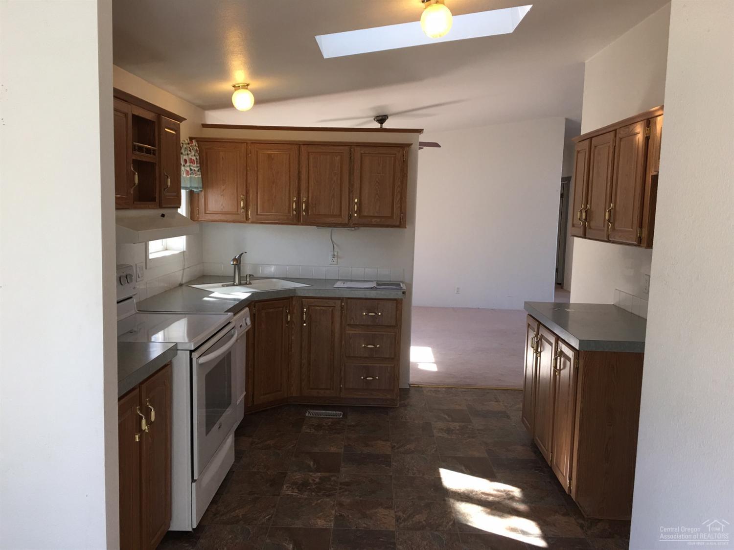 21300 Southwest Gift Road Bend, OR 97703 - Photo 11 of 19 Kitchen