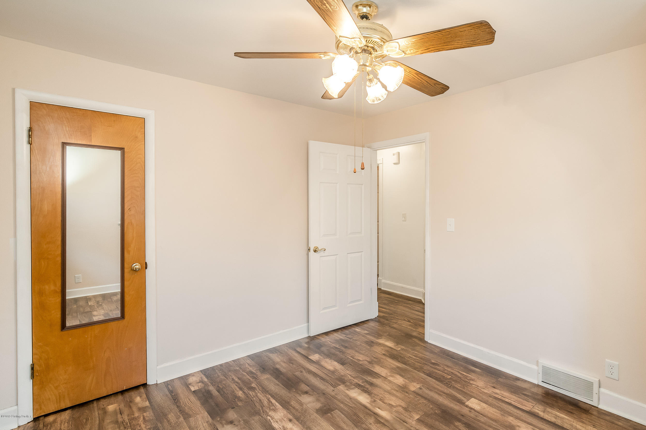 5404 Layne Road Louisville, KY 40219 - Photo 16 of 45 5404 Layne Rd-29