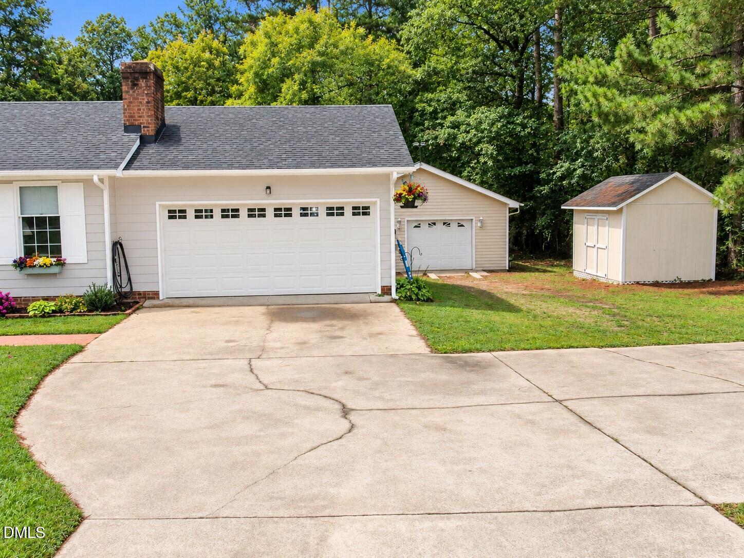 1565 Spring Valley Lake Road Henderson, NC 27537 - Photo 34 of 37 Front view