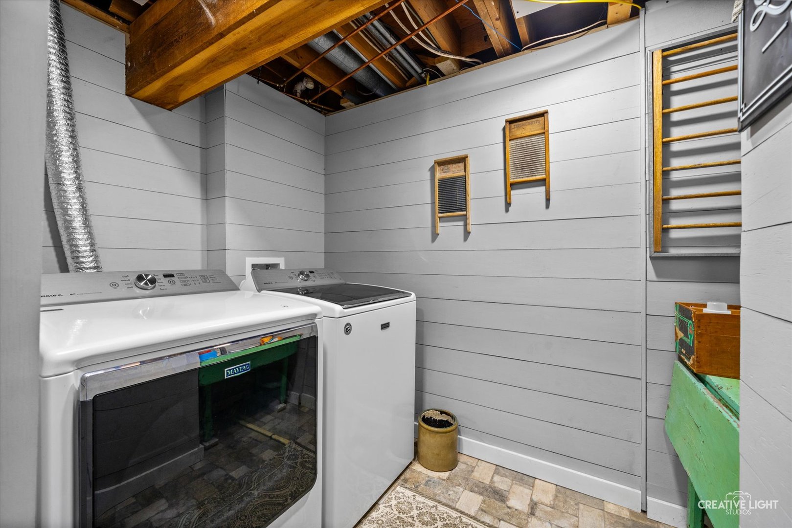 6815 West Dupont Road Morris, IL 60450 - Photo 27 of 34 a utility room with dryer and washer