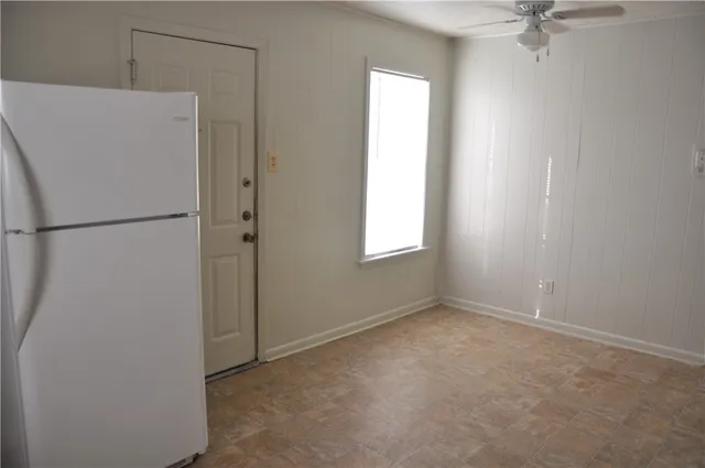 $995 | 412 Ash Street, College Station, TX 77840