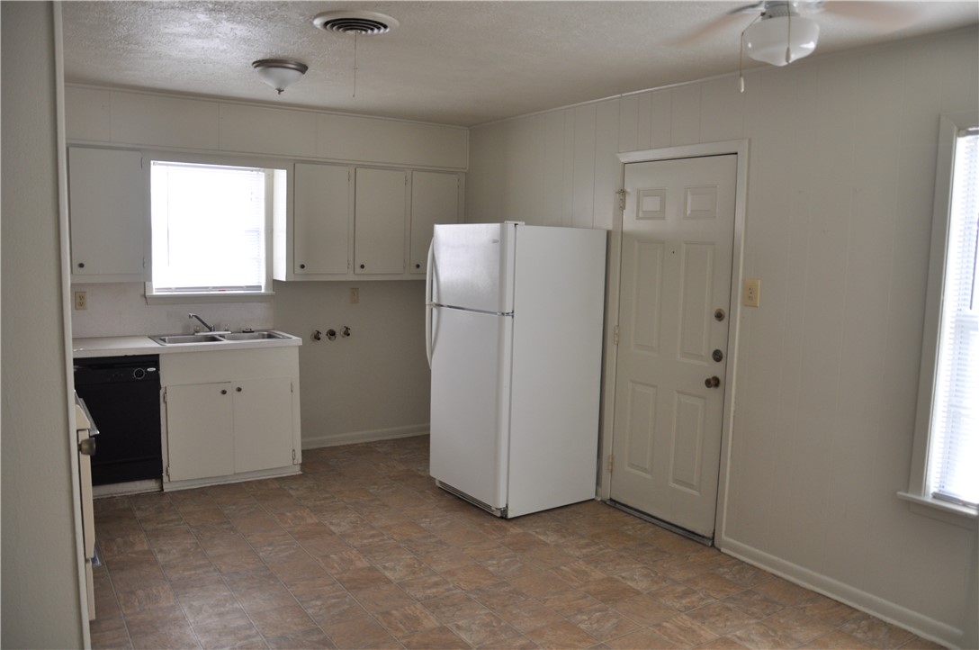 412 Ash Street College Station, TX 77840 - Photo 5 of 13