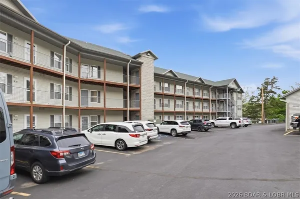 $625,000 | 55 Cedar Green Lane, Unit 3E, Camdenton, MO 65020