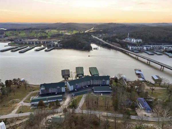 $625,000 | 55 Cedar Green Lane, Unit 3E, Camdenton, MO 65020