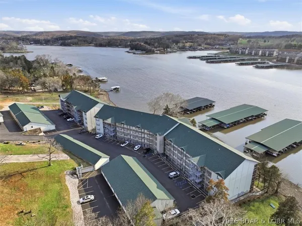 $625,000 | 55 Cedar Green Lane, Unit 3E, Camdenton, MO 65020