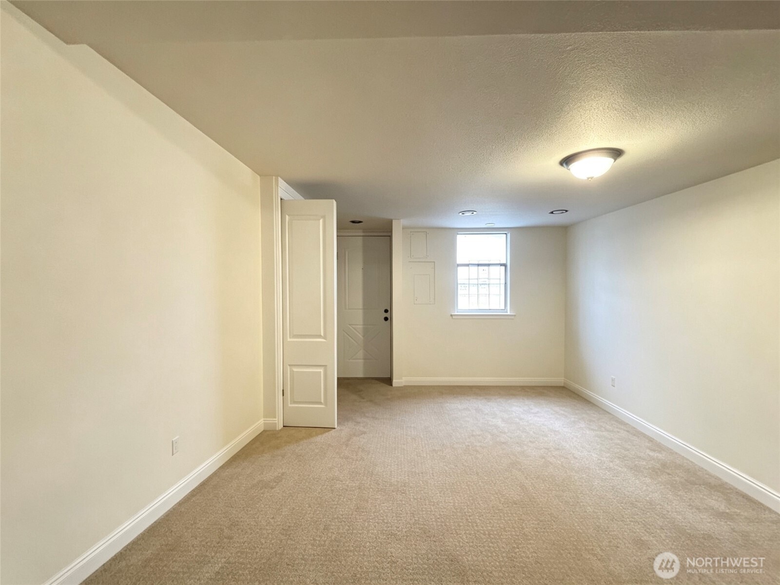 1836 Northeast 16th Street Renton, WA 98056 - Photo 16 of 24 Gallery Image 16