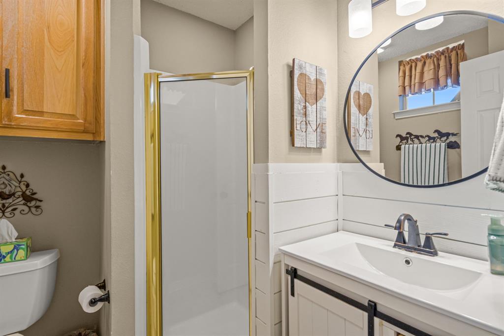 12481 Stice Road Krum, TX 76249 - Photo 16 of 40 Full bath Downstairs