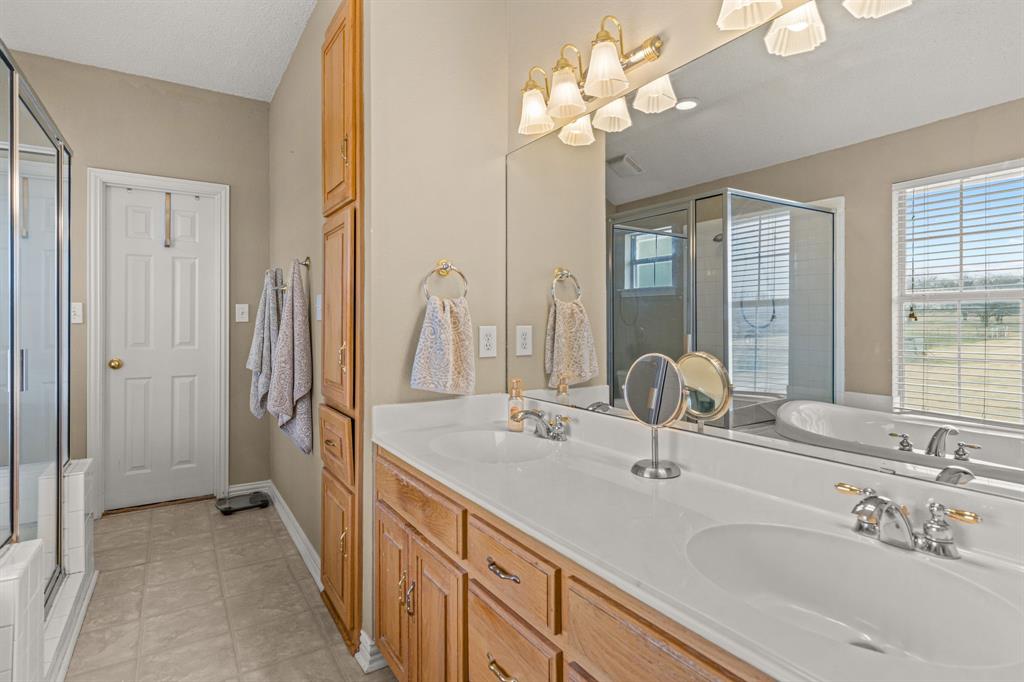 12481 Stice Road Krum, TX 76249 - Photo 23 of 40