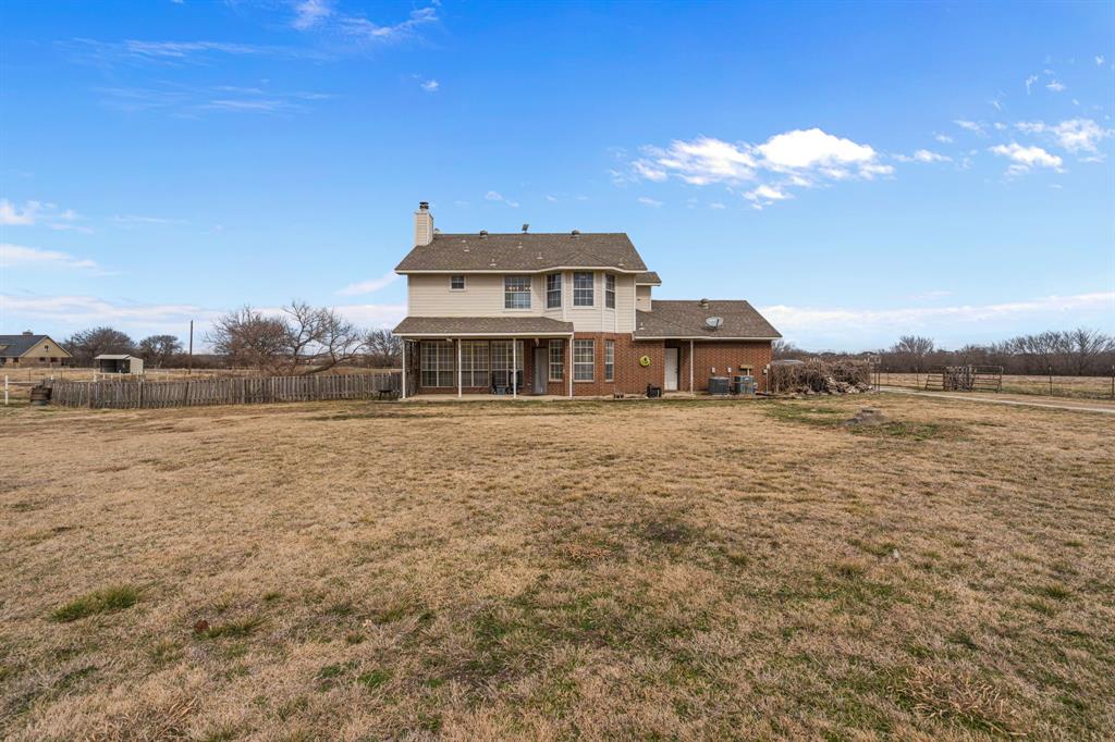 12481 Stice Road Krum, TX 76249 - Photo 26 of 40
