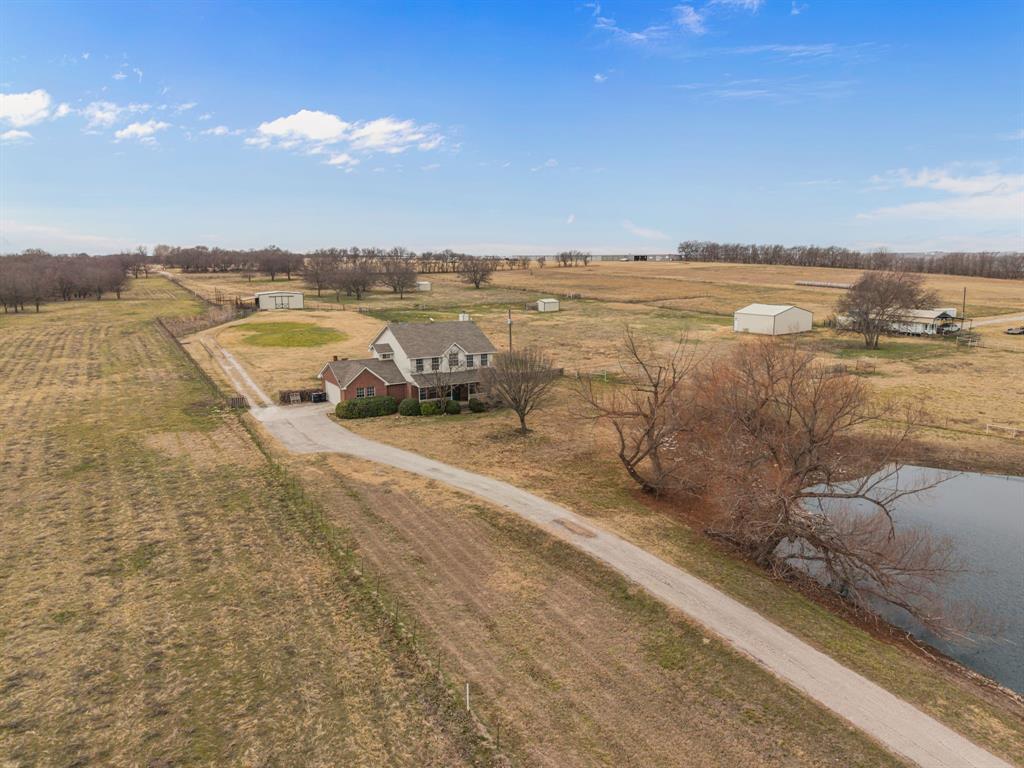 12481 Stice Road Krum, TX 76249 - Photo 36 of 40