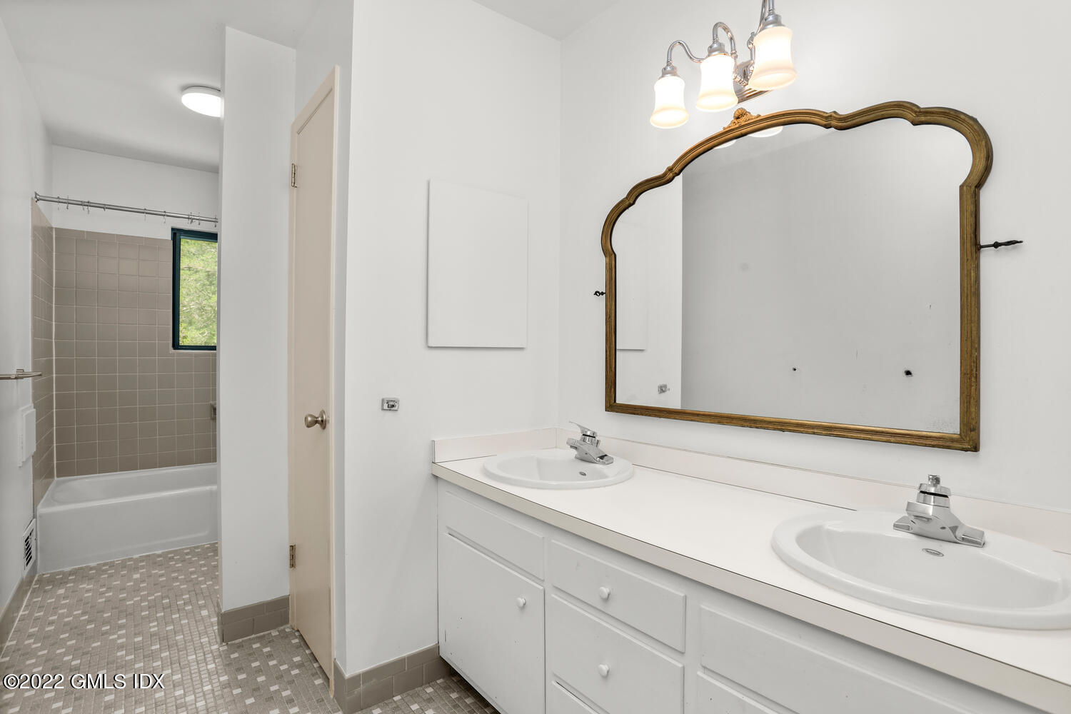 93 Angus Road North, Unit NORTH Greenwich, CT 06831 - Photo 11 of 39 93 Angus Rd N Greenwich CT-large-030-034
