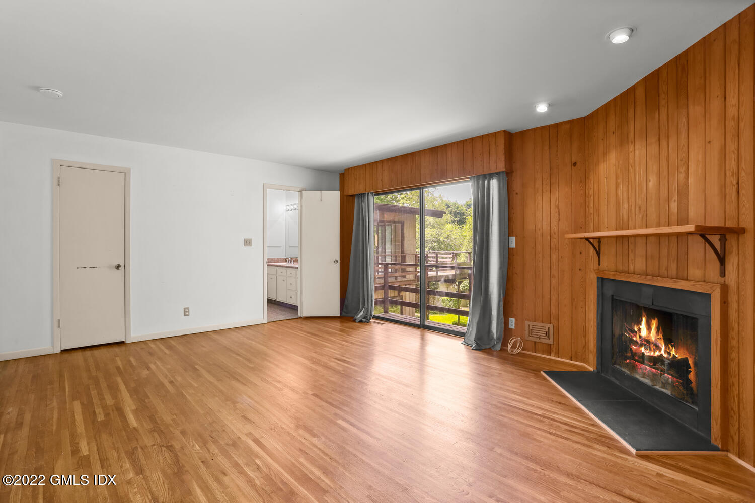 93 Angus Road North, Unit NORTH Greenwich, CT 06831 - Photo 14 of 39 93 Angus Rd N Greenwich CT-large-015-020