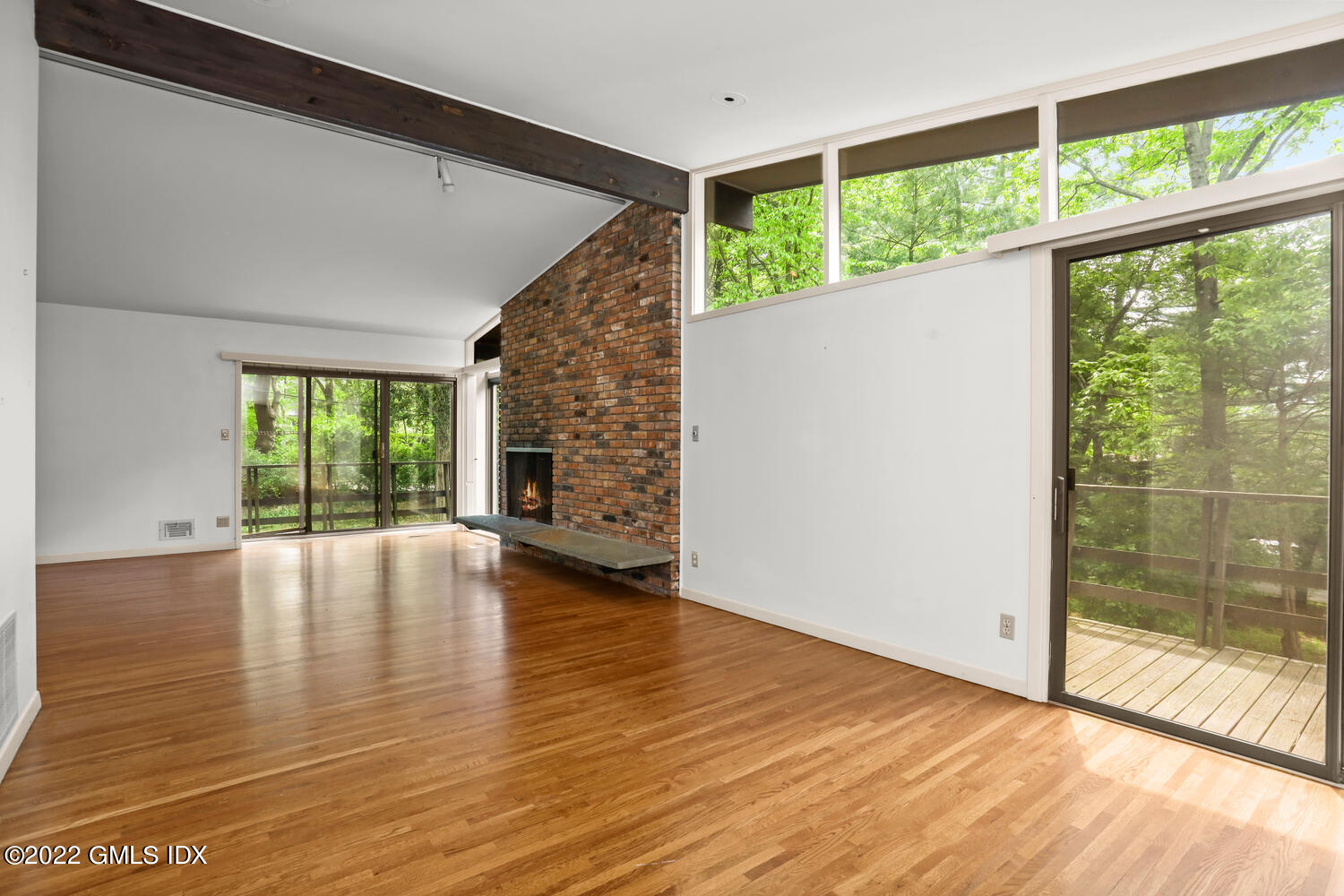 93 Angus Road North, Unit NORTH Greenwich, CT 06831 - Photo 5 of 39 93 Angus Rd N Greenwich CT-large-022-028