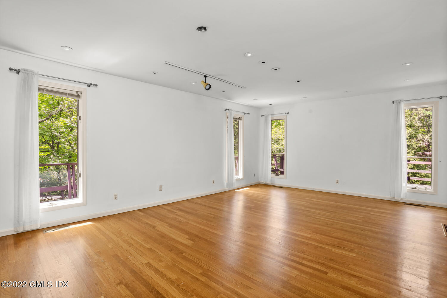 93 Angus Road North, Unit NORTH Greenwich, CT 06831 - Photo 6 of 39 93 Angus Rd N Greenwich CT-large-028-031