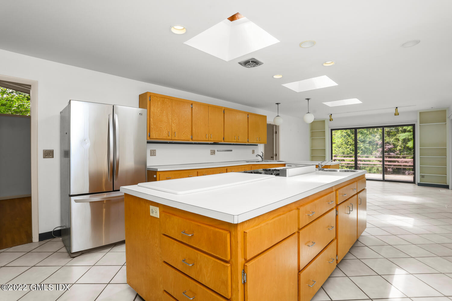 93 Angus Road North, Unit NORTH Greenwich, CT 06831 - Photo 9 of 39 93 Angus Rd N Greenwich CT-large-025-029