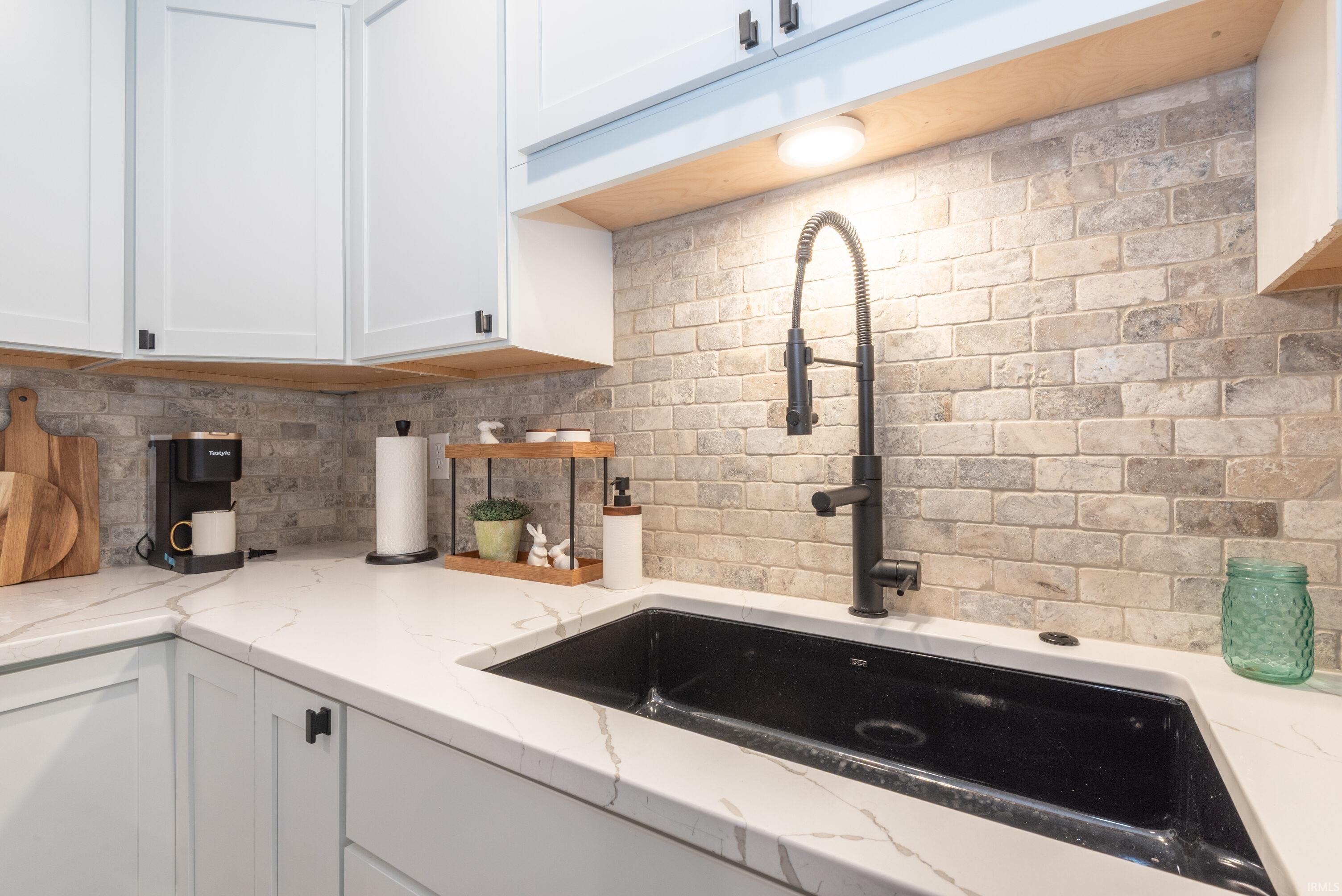 7730 Zikes Road South Bloomington, IN 47401 - Photo 11 of 36 Gallery Image 11
