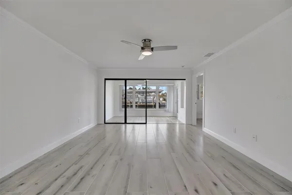 $2,500 | 9819 Hernando Court, Unit 29A, Bradenton, FL 34210