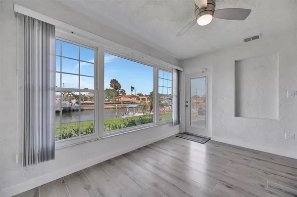 $2,500 | 9819 Hernando Court, Unit 29A, Bradenton, FL 34210