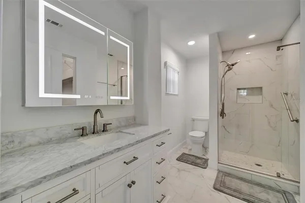 $2,500 | 9819 Hernando Court, Unit 29A, Bradenton, FL 34210