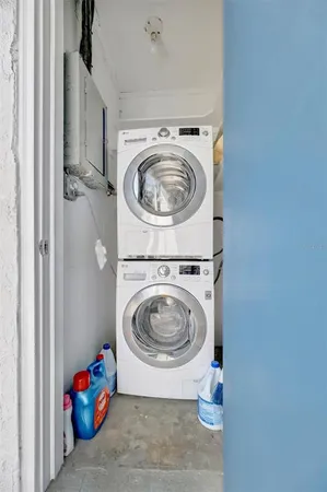 $2,500 | 9819 Hernando Court, Unit 29A, Bradenton, FL 34210