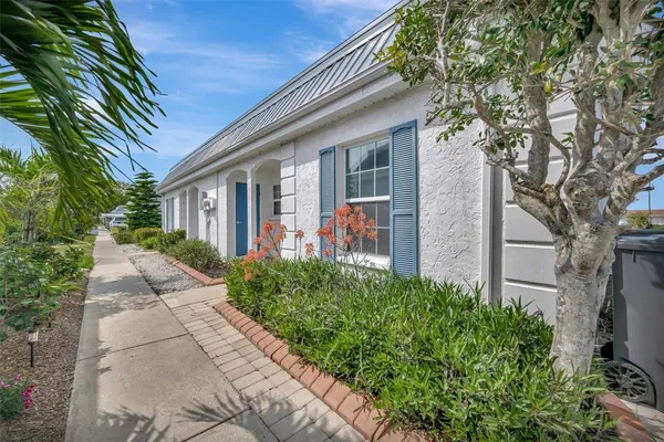 $2,500 | 9819 Hernando Court, Unit 29A, Bradenton, FL 34210