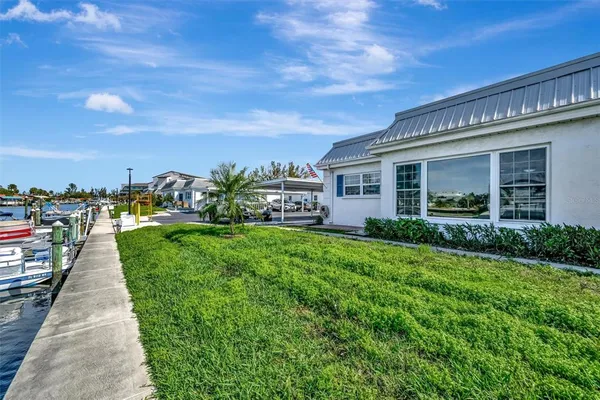 $2,500 | 9819 Hernando Court, Unit 29A, Bradenton, FL 34210