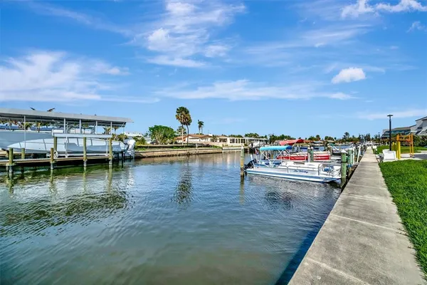 $2,500 | 9819 Hernando Court, Unit 29A, Bradenton, FL 34210