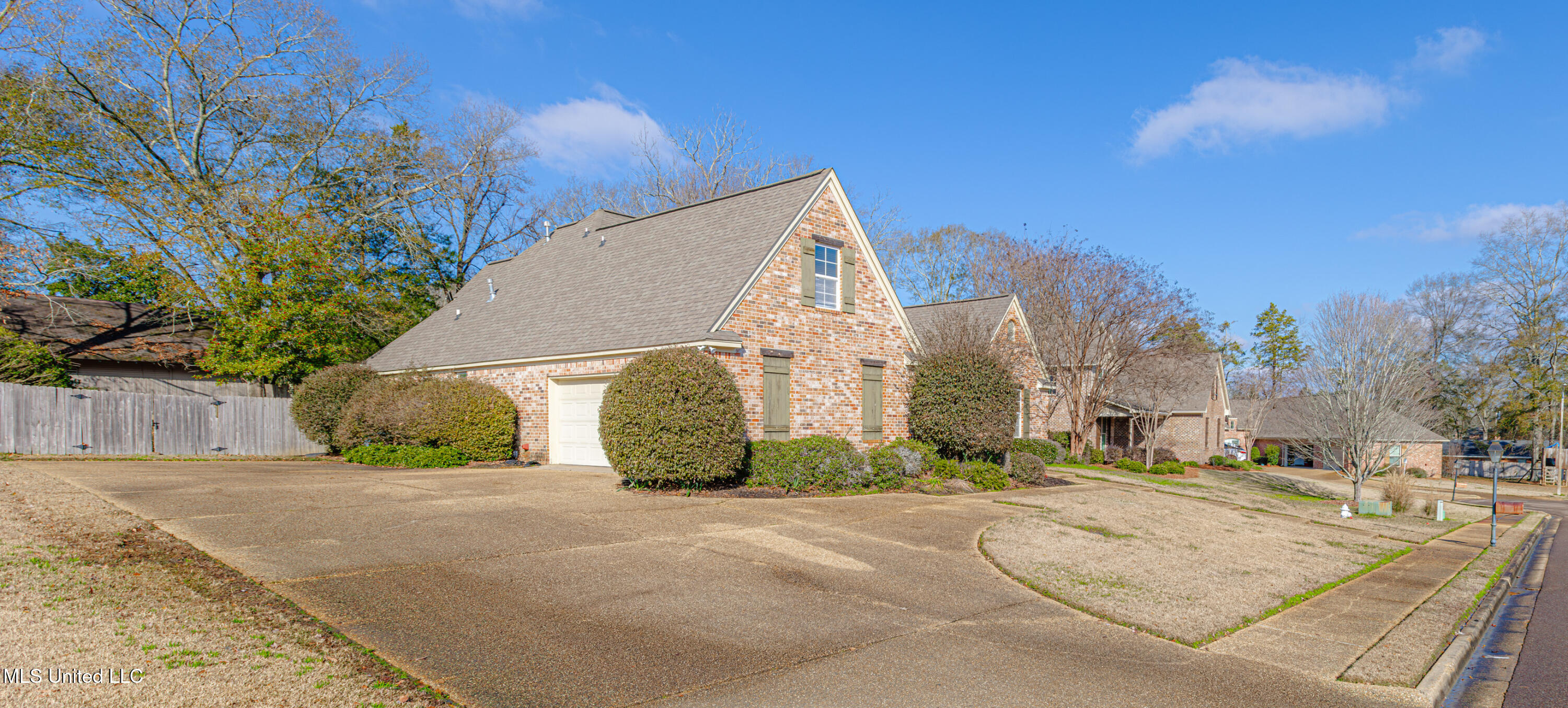 114 Copper Ridge Drive Brandon, MS 39042 - Photo 2 of 63 1R4A7317-Enhanced-NR