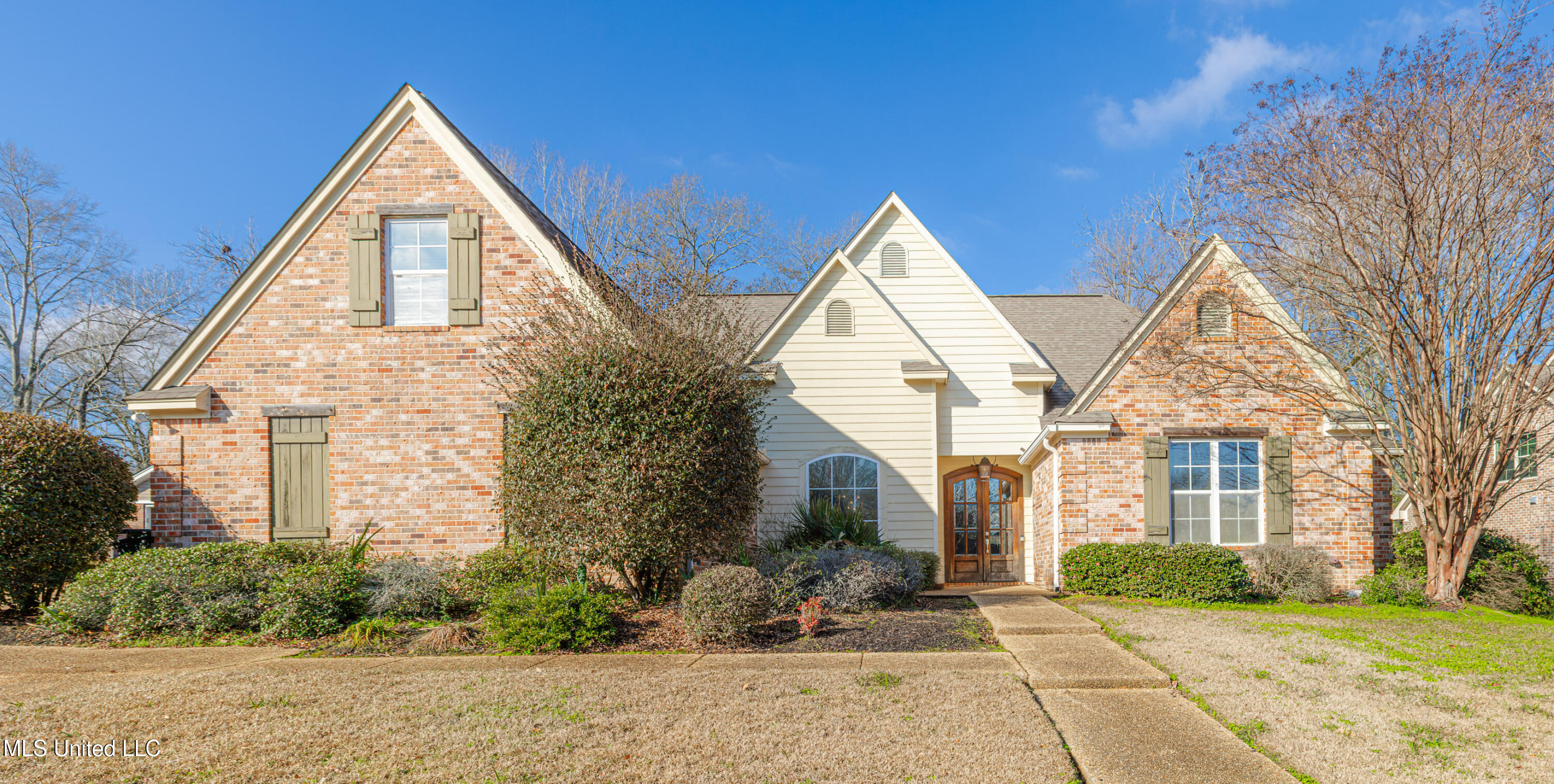 114 Copper Ridge Drive Brandon, MS 39042 - Photo 3 of 63 1R4A7320-Enhanced-NR