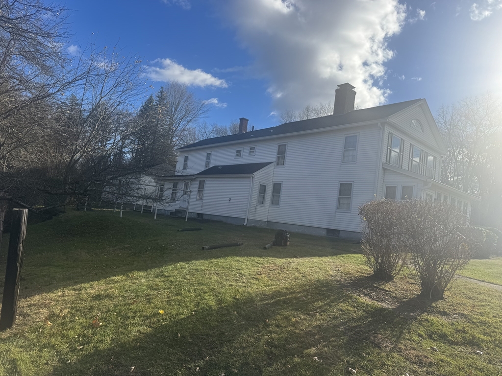 340 Pendleton Avenue Chicopee, MA 01020 - Photo 2 of 7