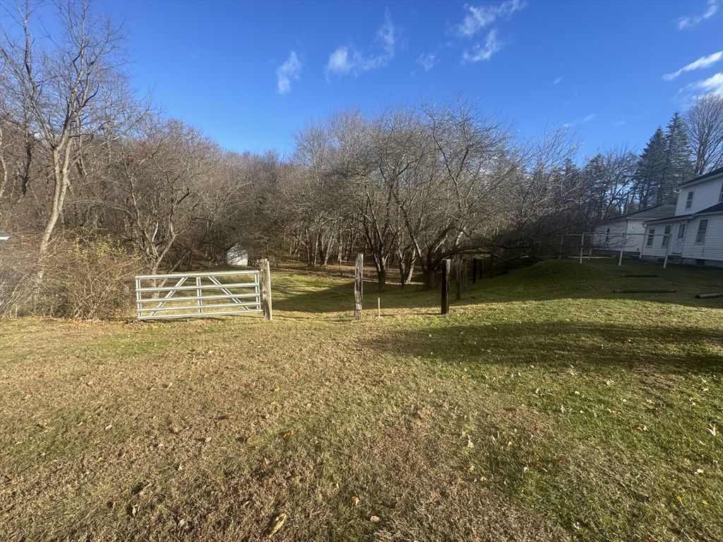 340 Pendleton Avenue Chicopee, MA 01020 - Photo 5 of 7