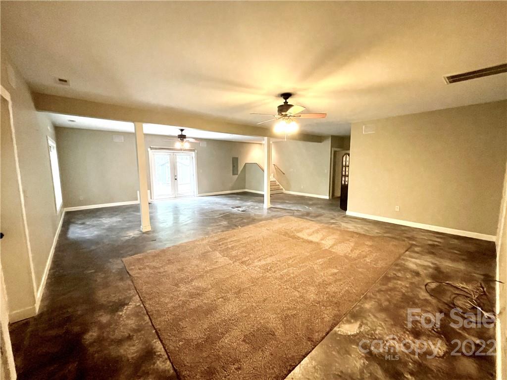 13554 Pine Harbor Road Charlotte, NC 28278 - Photo 33 of 39 Gallery Image 33