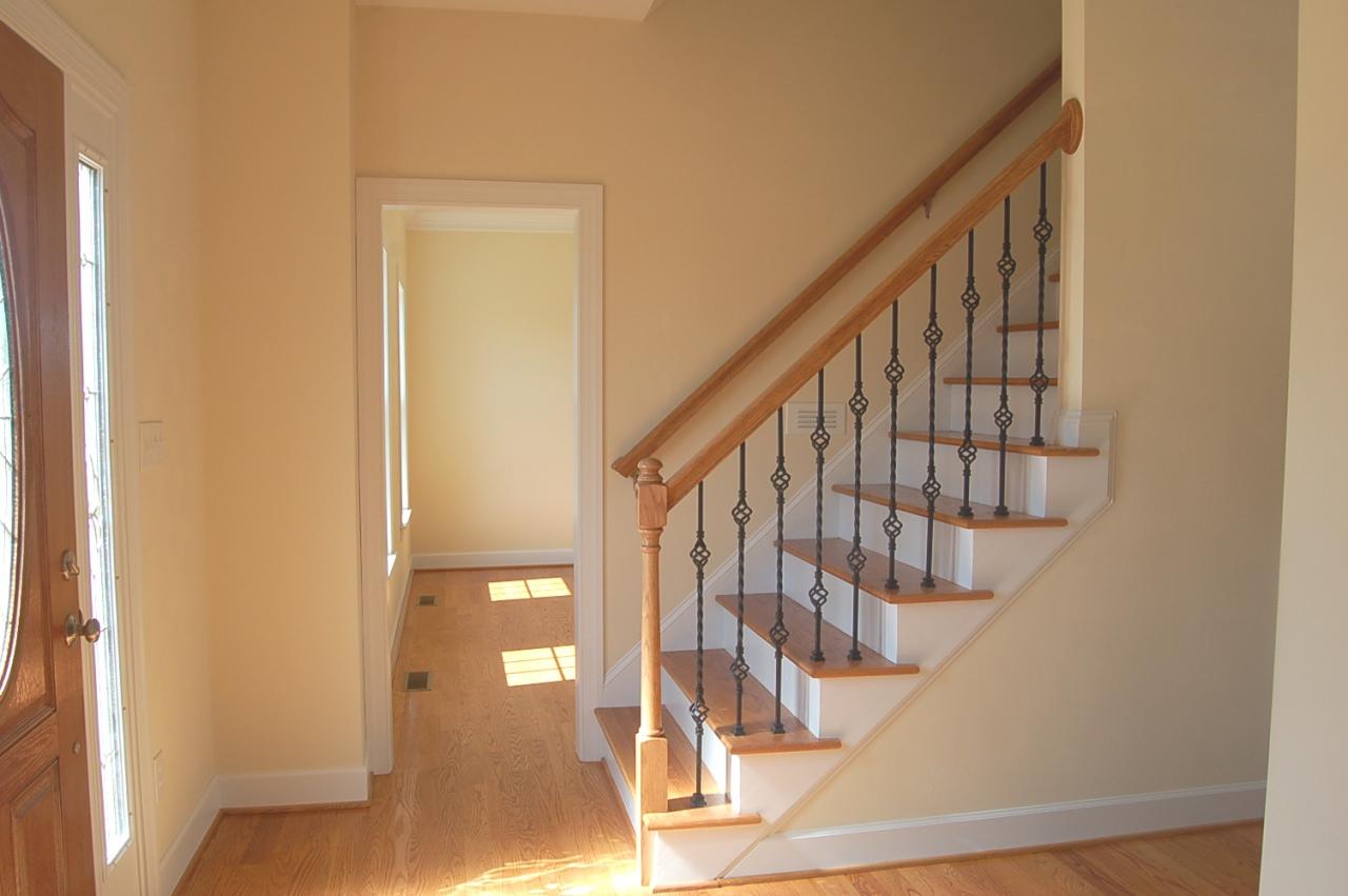 54 Hollyberry Circle Blue Ridge, VA 24064 - Photo 11 of 17 stairway