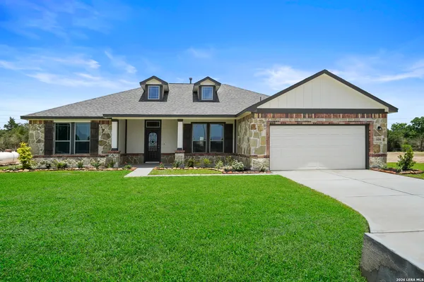 $475,906 | 1603 Vista View Drive, Pleasanton, TX 78064