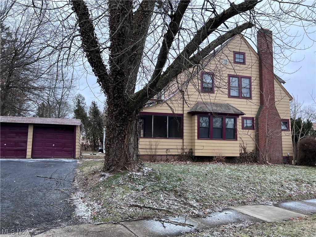 983 Greyton Road Cleveland Heights, OH 44112 - Photo 3 of 10